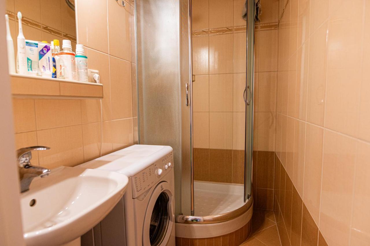 Private Room 1 Km From Center With Kitchen Bratislava Luaran gambar